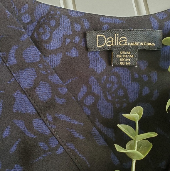 Blouse - Picture 2 of 3